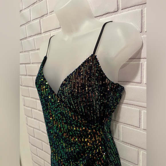 CITY TRIANGLES juniors black-iridescent sequin dress/size 5 - Picture 5 of 12